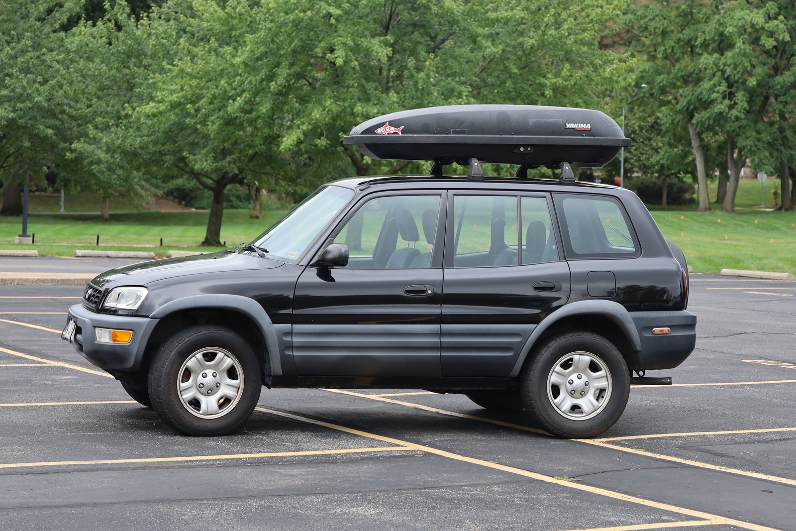 1998 Toyota RAV4 driver's-side profile with rooftop cargo box